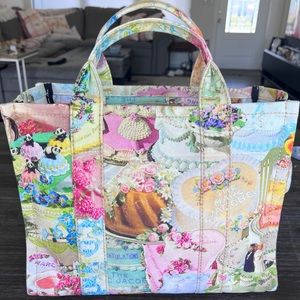 Marc Jacobs “The Tote Bag” CAKE 🎂 Size: medium